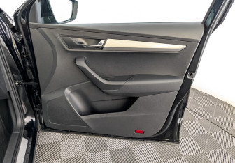 Подержанный автомобиль Skoda Karoq 2021 года (24 фото)