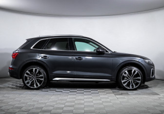 Подержанный автомобиль Audi Q5 2021 года (4 фото)
