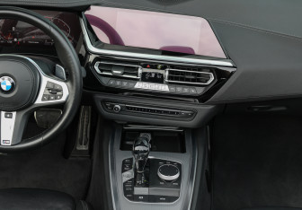 Подержанный автомобиль BMW Z4 Roadster 2020 года (14 фото)