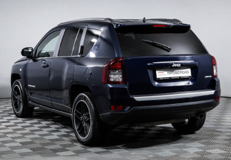 Подержанный автомобиль Jeep Compass 2013 года (7 фото)