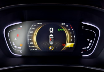 Подержанный автомобиль Geely Coolray 2021 года (13 фото)