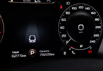 Подержанный автомобиль Geely Tugella 2023 года (11 фото)