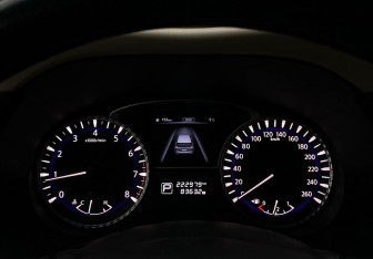 Подержанный автомобиль Infiniti QX60 2018 года (31 фото)