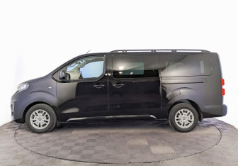Подержанный автомобиль Peugeot Traveller 2018 года (8 фото)