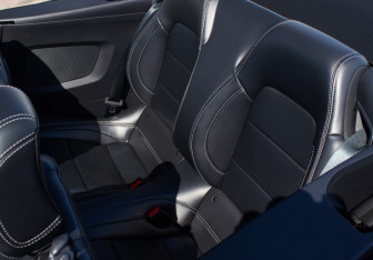 Подержанный автомобиль Ford Mustang Convertible 2024 года (34 фото)