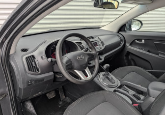 Подержанный автомобиль Kia Sportage 2012 года (16 фото)