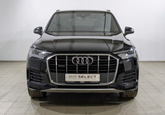 Подержанный автомобиль Audi Q7 2020 года (9 фото)