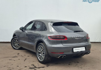 Подержанный автомобиль Porsche Macan 2014 года (7 фото)
