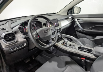 Подержанный автомобиль Geely Coolray 2021 года (15 фото)