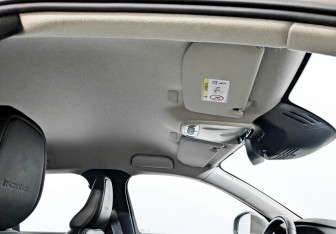 Подержанный автомобиль Volvo XC40 2019 года (24 фото)