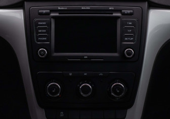 Подержанный автомобиль Skoda Yeti 2012 года (14 фото)