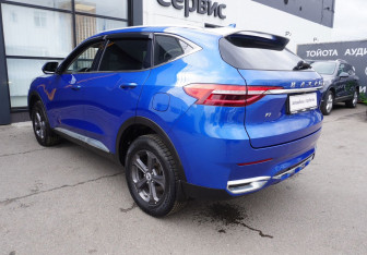 Подержанный автомобиль Haval F7 2021 года (7 фото)