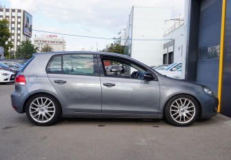 Подержанный автомобиль Volkswagen Golf Hatchback 2012 года (4 фото)