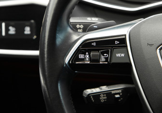Подержанный автомобиль Audi A6 Sedan 2020 года (12 фото)