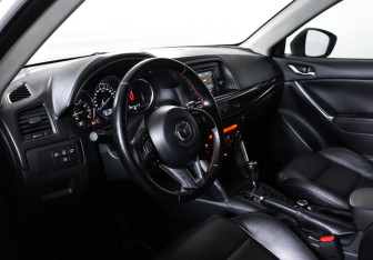 Подержанный автомобиль Mazda CX-5 2013 года (15 фото)