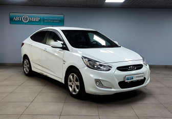 Подержанный автомобиль Hyundai Solaris Sedan 2012 года (3 фото)