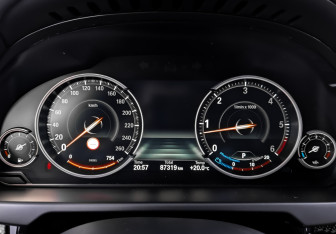 Подержанный автомобиль BMW X6 2018 года (16 фото)