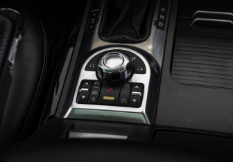 Подержанный автомобиль Land Rover Range Rover 2011 года (25 фото)