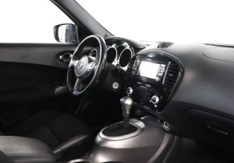 Подержанный автомобиль Nissan Juke 2014 года (9 фото)