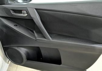 Подержанный автомобиль Mazda 3 Sedan 2012 года (25 фото)