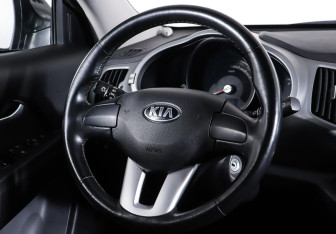 Подержанный автомобиль Kia Sportage 2015 года (13 фото)