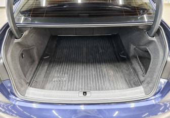 Подержанный автомобиль Audi A4 Sedan 2021 года (10 фото)