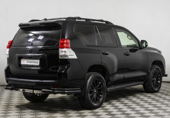 Подержанный автомобиль Toyota Land Cruiser Prado 2010 года (5 фото)