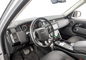 Подержанный автомобиль Land Rover Range Rover 2019 года (16 фото)