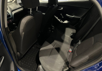Подержанный автомобиль Kia Rio Sedan 2013 года (7 фото)