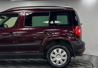 Подержанный автомобиль Skoda Yeti 2012 года (12 фото)