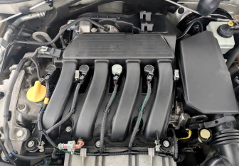 Подержанный автомобиль Renault Duster 2013 года (9 фото)