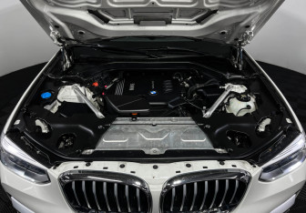 Подержанный автомобиль BMW X3 2018 года (10 фото)