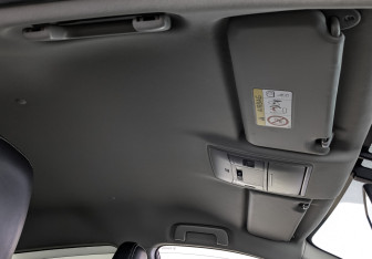 Подержанный автомобиль Toyota RAV4 2016 года (22 фото)