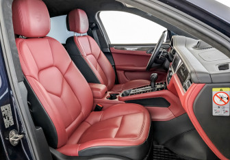 Подержанный автомобиль Porsche Macan 2021 года (25 фото)