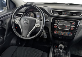 Подержанный автомобиль Nissan Qashqai 2018 года (28 фото)