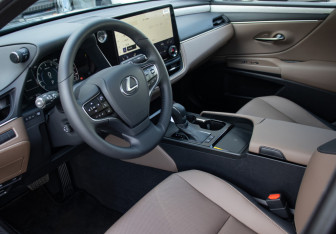 Новый Lexus ES 2025 (9 фото)