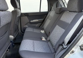 Подержанный автомобиль Hyundai Getz 2003 года (11 фото)