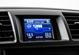 Подержанный автомобиль Toyota Highlander 2012 года (23 фото)