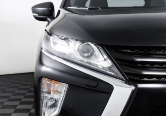 Подержанный автомобиль Mitsubishi Eclipse Cross 2019 года (23 фото)