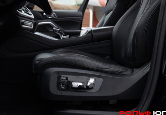 Подержанный автомобиль BMW X6 2019 года (20 фото)