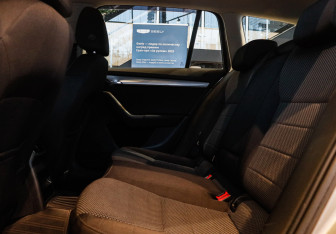 Подержанный автомобиль Skoda Octavia Wagon 2014 года (8 фото)