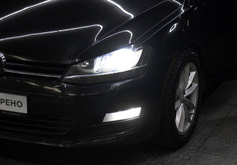 Подержанный автомобиль Volkswagen Golf Hatchback 2013 года (20 фото)