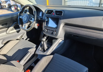 Подержанный автомобиль Volkswagen Scirocco 2011 года (10 фото)