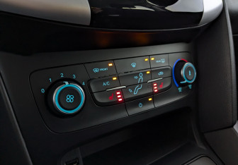 Подержанный автомобиль Ford Focus Hatchback 2017 года (26 фото)