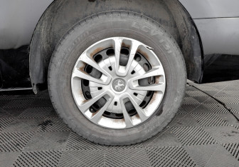 Подержанный автомобиль Peugeot Traveller 2021 года (19 фото)