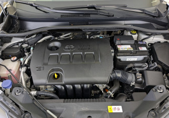 Подержанный автомобиль Toyota C-HR 2021 года (9 фото)