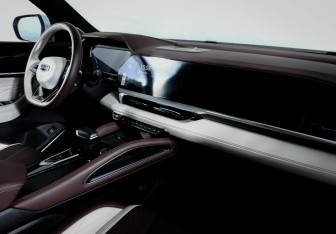 Подержанный автомобиль Geely Monjaro 2023 года (9 фото)