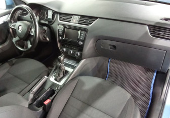 Подержанный автомобиль Skoda Octavia Wagon 2014 года (9 фото)
