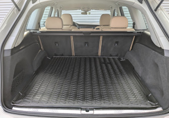 Подержанный автомобиль Audi Q7 2021 года (10 фото)