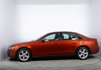 Подержанный автомобиль Audi A4 Sedan 2013 года (8 фото)